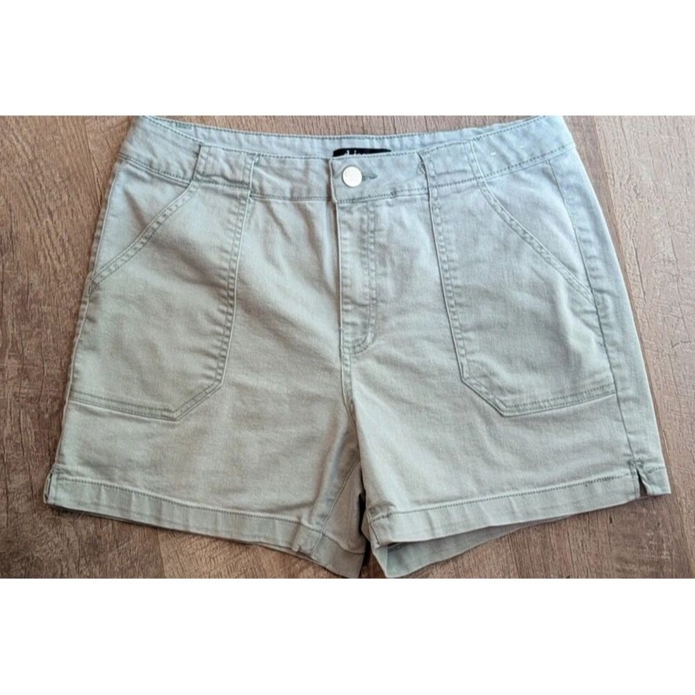d. Jeans women's 10 • light mint green utility shorts